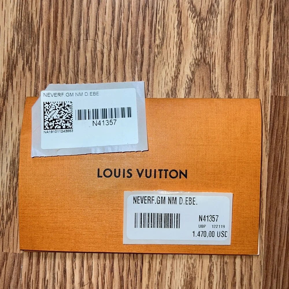 Louis Vuitton reposhing this
